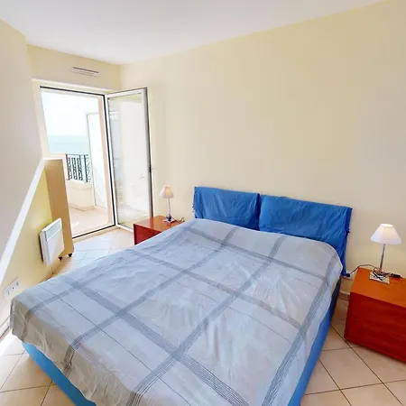 Confortable 2p En Centre-ville Avec Parking Et Terrasse - Fr-1-196-366 Appartamento *